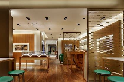 ‭Rolex Boutique Fukuoka Mitsukoshi (with Service Counter)‬ in 1F, 